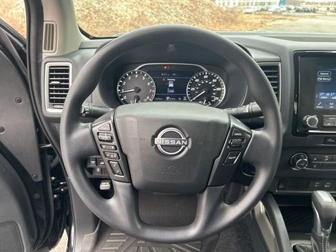 Certified 2024 Nissan Frontier SV AWD/4WD image 15
