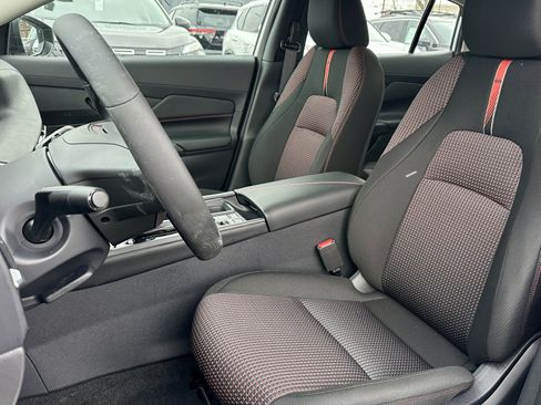 New 2026 Nissan Sentra SR w/ Floor Mat Package FWD image 28