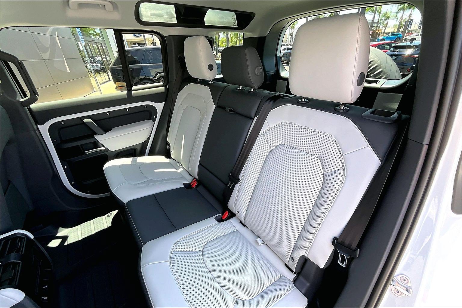 New 2026 Land Rover Defender 110 S AWD/4WD image 10