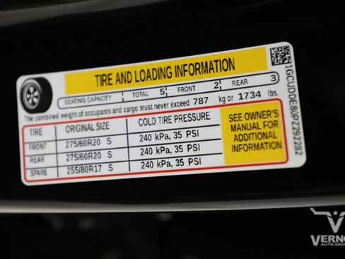 Used 2023 Chevrolet Silverado 1500 LT w/ Leather Package AWD/4WD image 39