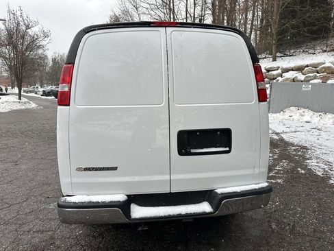 Used 2021 Chevrolet Express 2500 w/ Driver Convenience Package image 4
