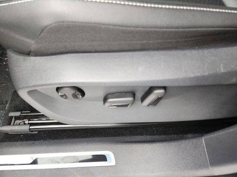 Used 2024 Volkswagen Tiguan SE R-Line image 26