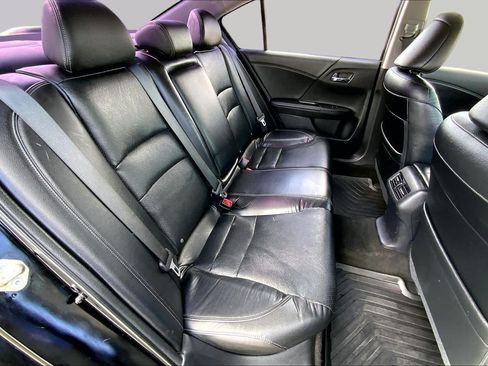 Used 2017 Honda Accord EX-L image 19