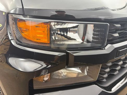 Used 2022 Chevrolet Silverado 1500 Custom w/ LPO, Blackout Package AWD/4WD image 27