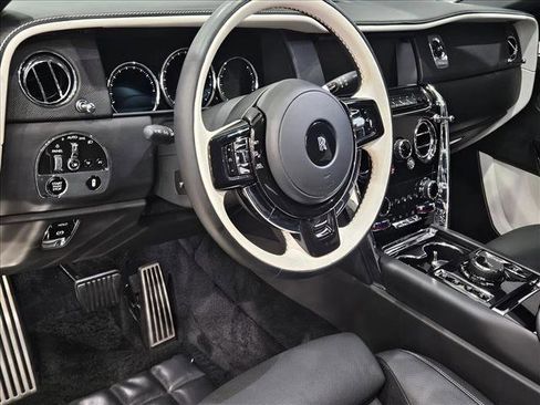 Used 2023 Rolls-Royce Cullinan w/ Interior Detailing Package AWD/4WD image 8
