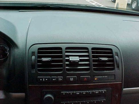 Used 2006 Chevrolet Uplander LS w/ Climate Package FWD image 23