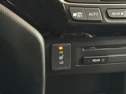Used 2017 Honda Pilot Touring image 29
