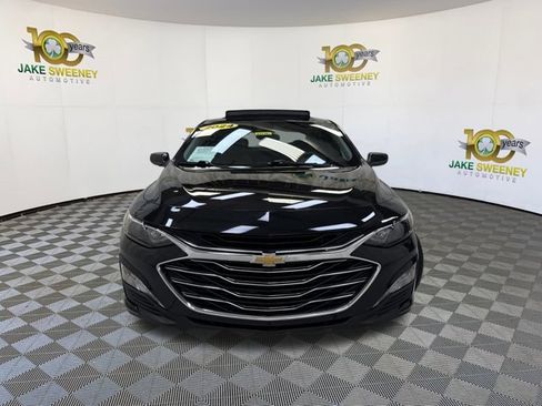 Used 2024 Chevrolet Malibu LT image 3