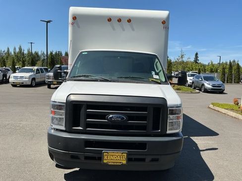 Used 2023 Ford E-450 and Econoline 450 Super Duty RWD image 2