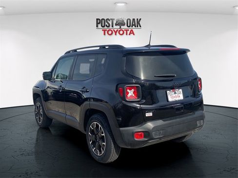 Used 2023 Jeep Renegade Latitude image 5