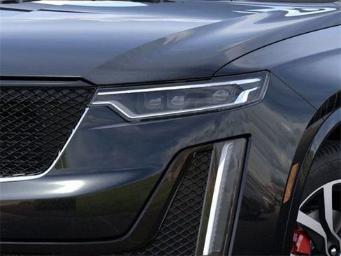 Used 2025 Cadillac XT6 Sport w/ Technology Package AWD/4WD image 34