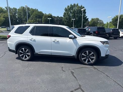 Used 2023 Honda Pilot Elite image 5