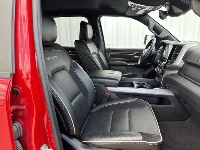 Used 2024 RAM 1500 Laramie AWD/4WD image 28