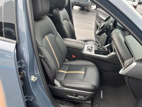 Certified 2025 MAZDA CX-70 3.3 Turbo S w/ Premium Package image 39