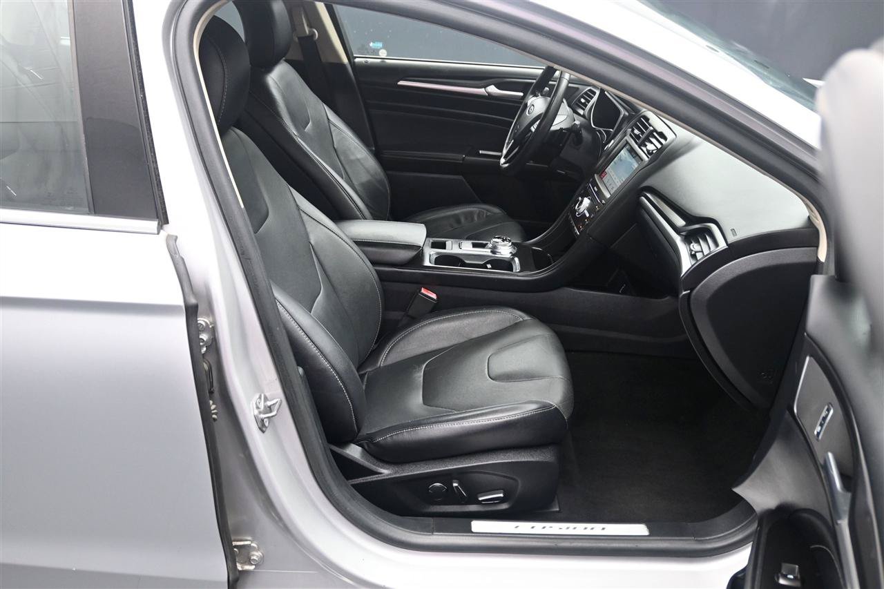 Used 2018 Ford Fusion Titanium AWD/4WD image 9