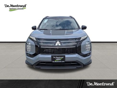 New 2026 Mitsubishi Outlander AWD image 2