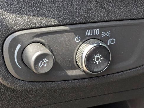 Used 2025 Chevrolet TrailBlazer LT image 10