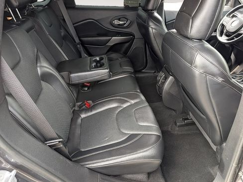 Used 2019 Jeep Cherokee Limited AWD/4WD image 20