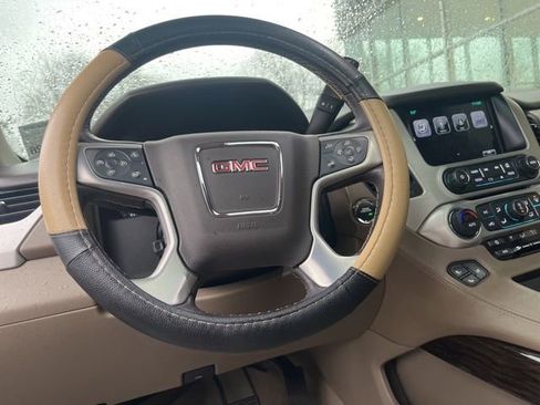 Used 2019 GMC Yukon SLT w/ Premium Edition image 36