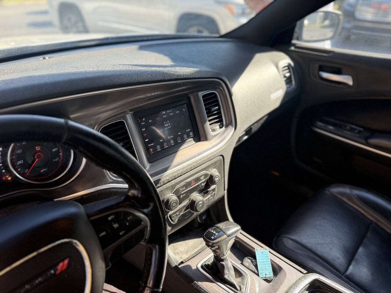 Used 2019 Dodge Charger SXT w/ Leather Interior Group RWD image 5
