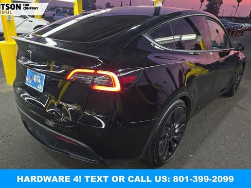 Used 2023 Tesla Model Y Performance image 4