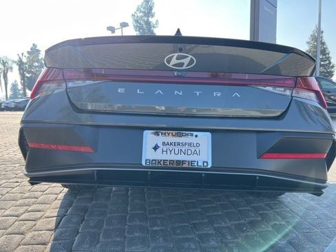 New 2026 Hyundai Elantra SEL Sport Premium image 25