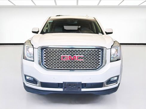 Used 2017 GMC Yukon XL Denali w/ Open Road Package AWD/4WD image 2