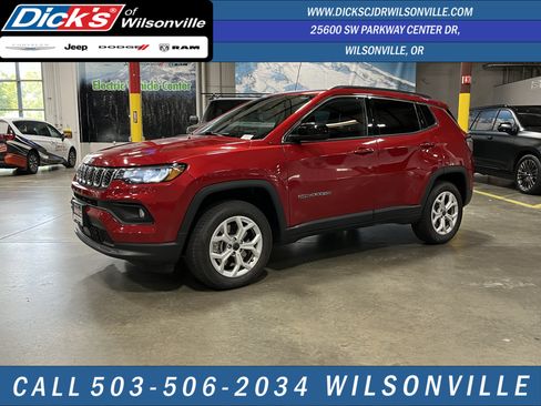 Certified 2025 Jeep Compass Latitude w/ Sun & Sound Group AWD/4WD image 1