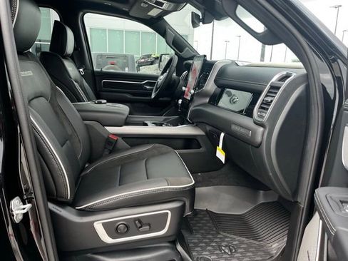 New 2026 RAM 1500 Laramie AWD/4WD image 22