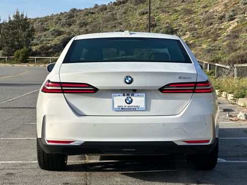 New 2026 BMW 530i w/ Premium Package RWD image 7