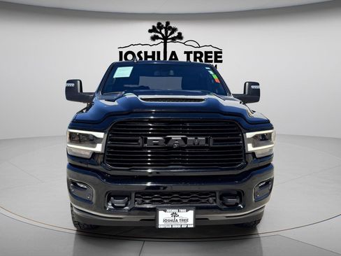 Used 2023 RAM 2500 Laramie AWD/4WD image 2