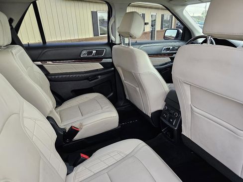 Used 2017 Ford Explorer Platinum AWD/4WD image 27