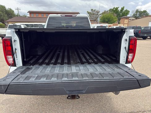 Used 2022 GMC Sierra 3500 SLE w/ SLE Value Package AWD/4WD image 13