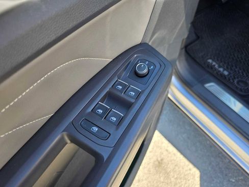 Used 2022 Volkswagen Atlas SEL image 25