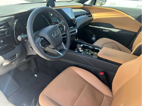 Used 2025 Lexus RX 350h w/ Accessory Package AWD/4WD image 6