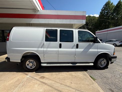 Used 2025 Chevrolet Express 2500 w/ Driver Convenience Package RWD image 2