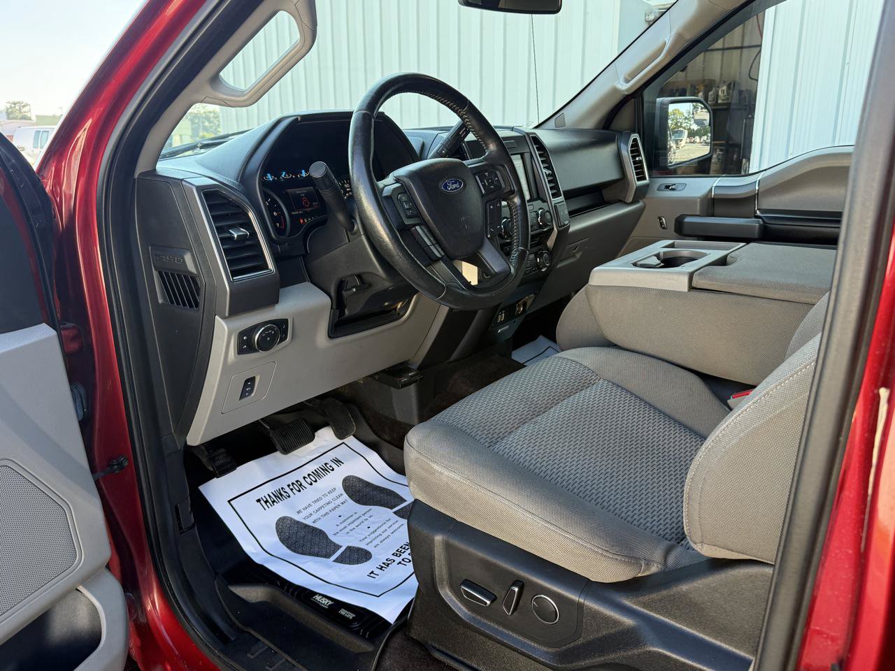 Used 2017 Ford F150 XLT w/ Equipment Group 302A Luxury AWD/4WD image 8