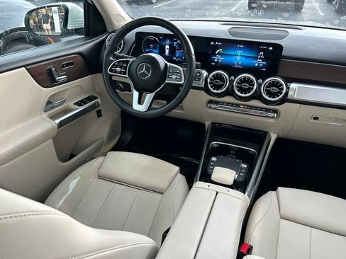 Used 2023 Mercedes-Benz GLB 250 image 9