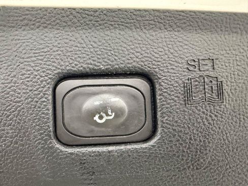 Used 2019 Ford Edge SEL w/ Equipment Group 201A AWD/4WD image 28