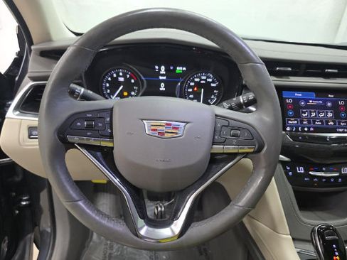 Used 2020 Cadillac XT6 Premium Luxury FWD image 6