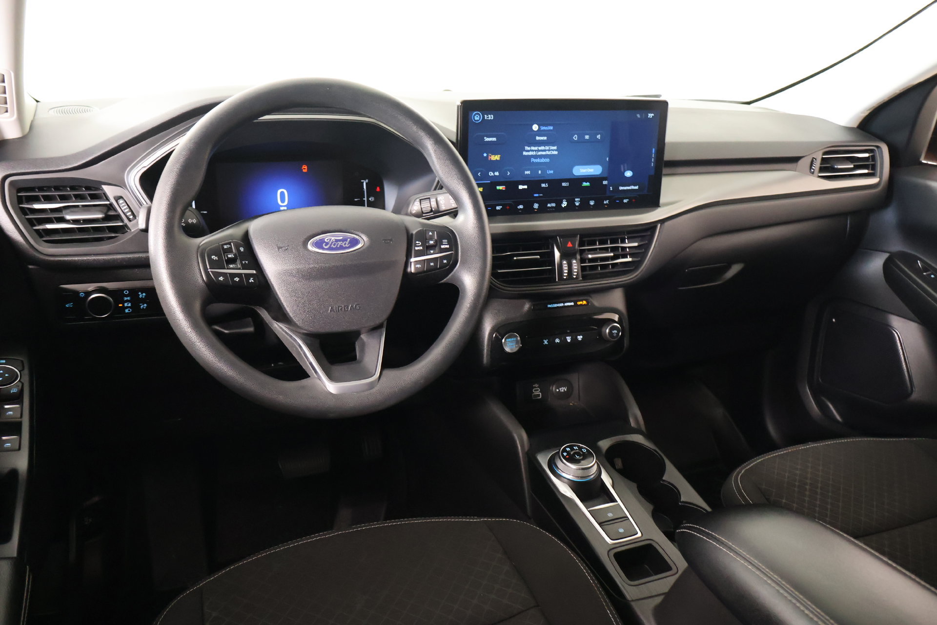 Used 2025 Ford Escape Active w/ Tech Pack #1 FWD image 2
