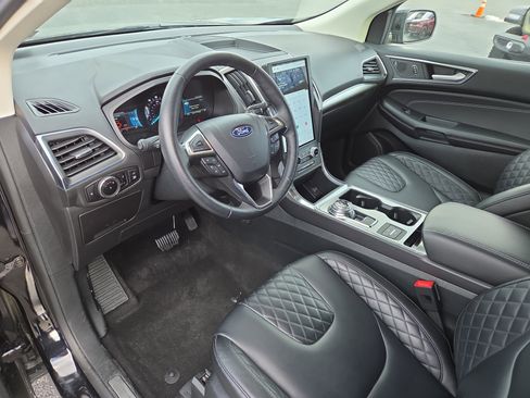Used 2024 Ford Edge Titanium AWD/4WD image 15