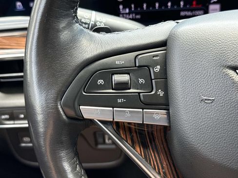 Used 2024 Cadillac Escalade ESV Premium Luxury AWD/4WD image 38