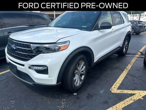 Used 2020 Ford Explorer XLT w/ Equipment Group 202A AWD/4WD image 2