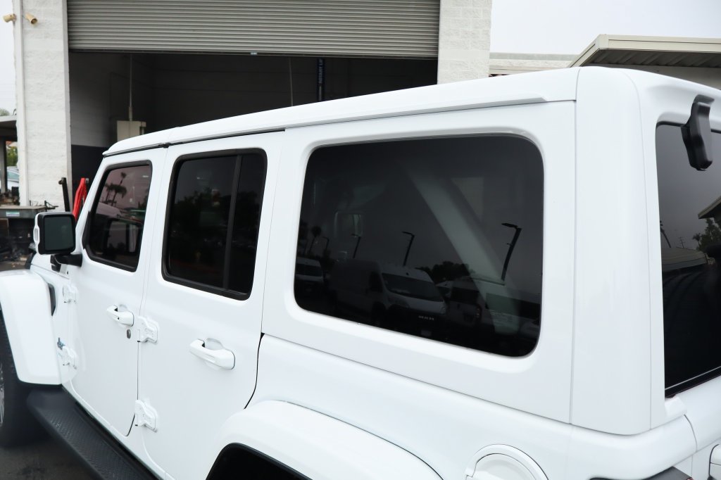 Used 2022 Jeep Wrangler Unlimited Sahara AWD/4WD image 16