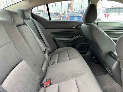 Used 2021 Nissan Altima 2.5 SV image 31