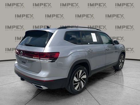 Used 2026 Volkswagen Atlas SE FWD image 5