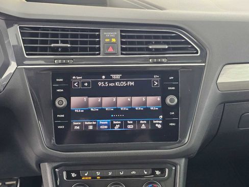 Used 2021 Volkswagen Tiguan SE R-Line image 25