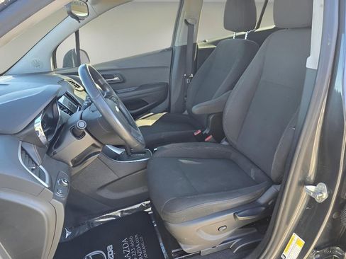 Used 2020 Chevrolet Trax LS w/ Tint and Cruise Package image 12