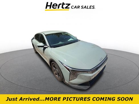 Used 2025 Kia K4 LXS image 1